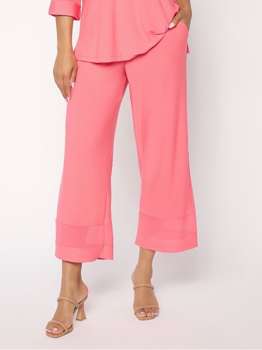 Brandis Dress Out Loud Coral Ankle Pants